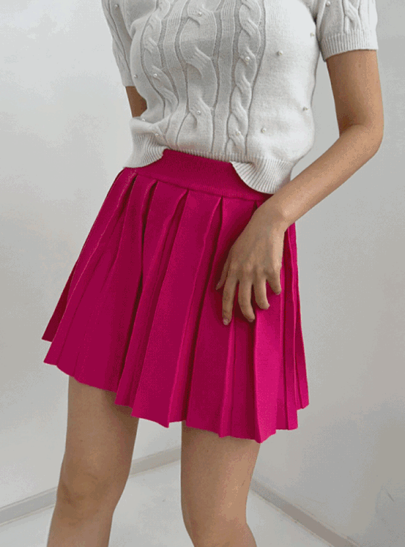 Golf look recommendation knit mini skirt
