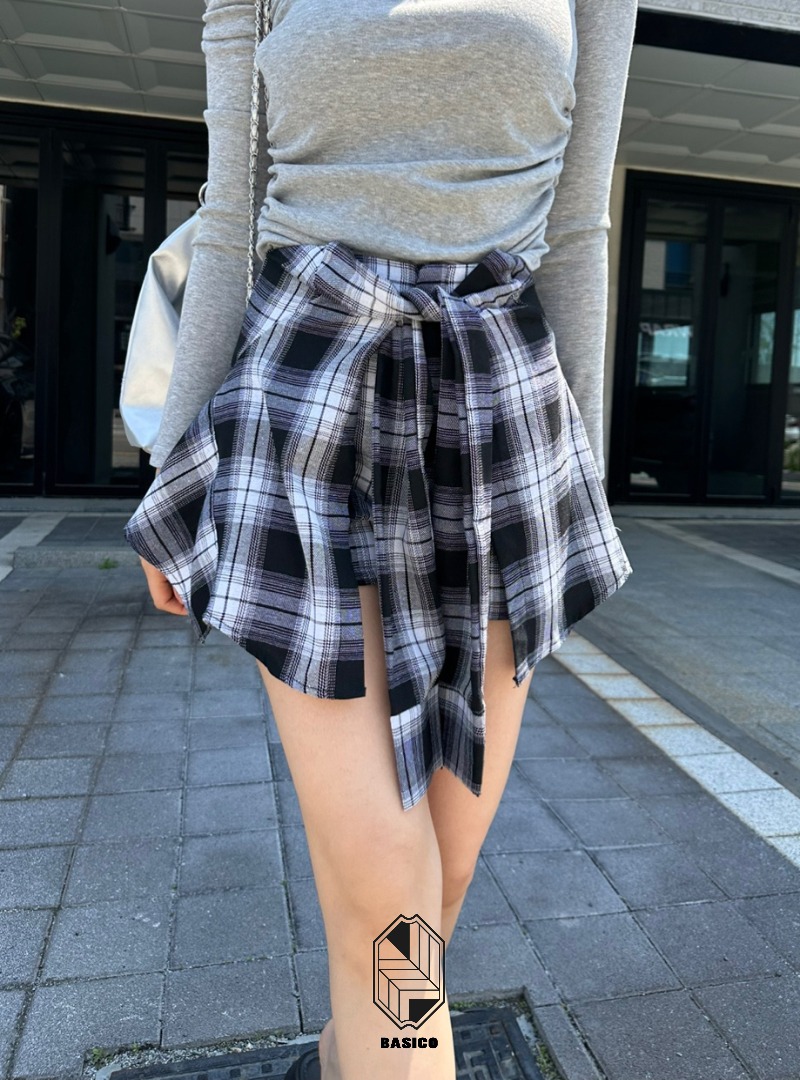 checkered wrap mini skirt pants