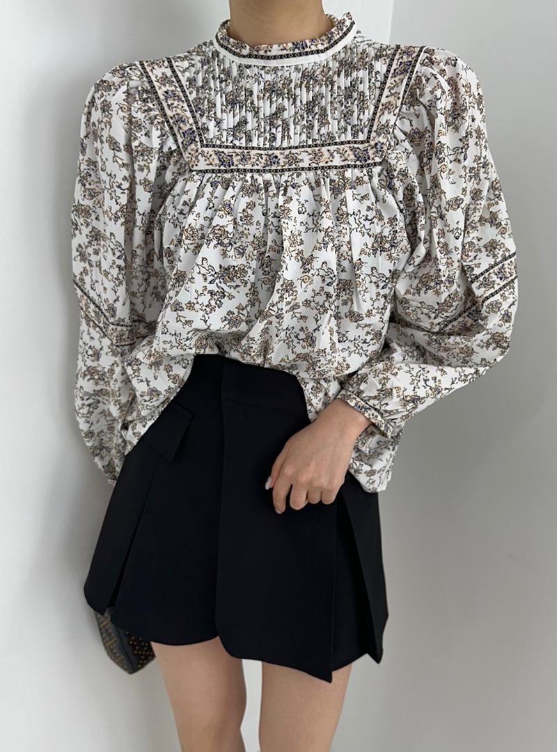 Loose Fit Pleated Paisley Blouse
